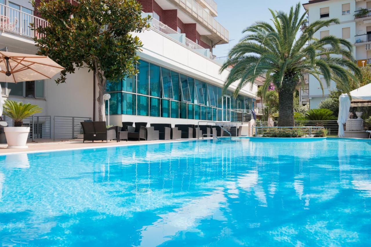 Hotel Haus Charlotte San Benedetto del Tronto Eksteriør billede