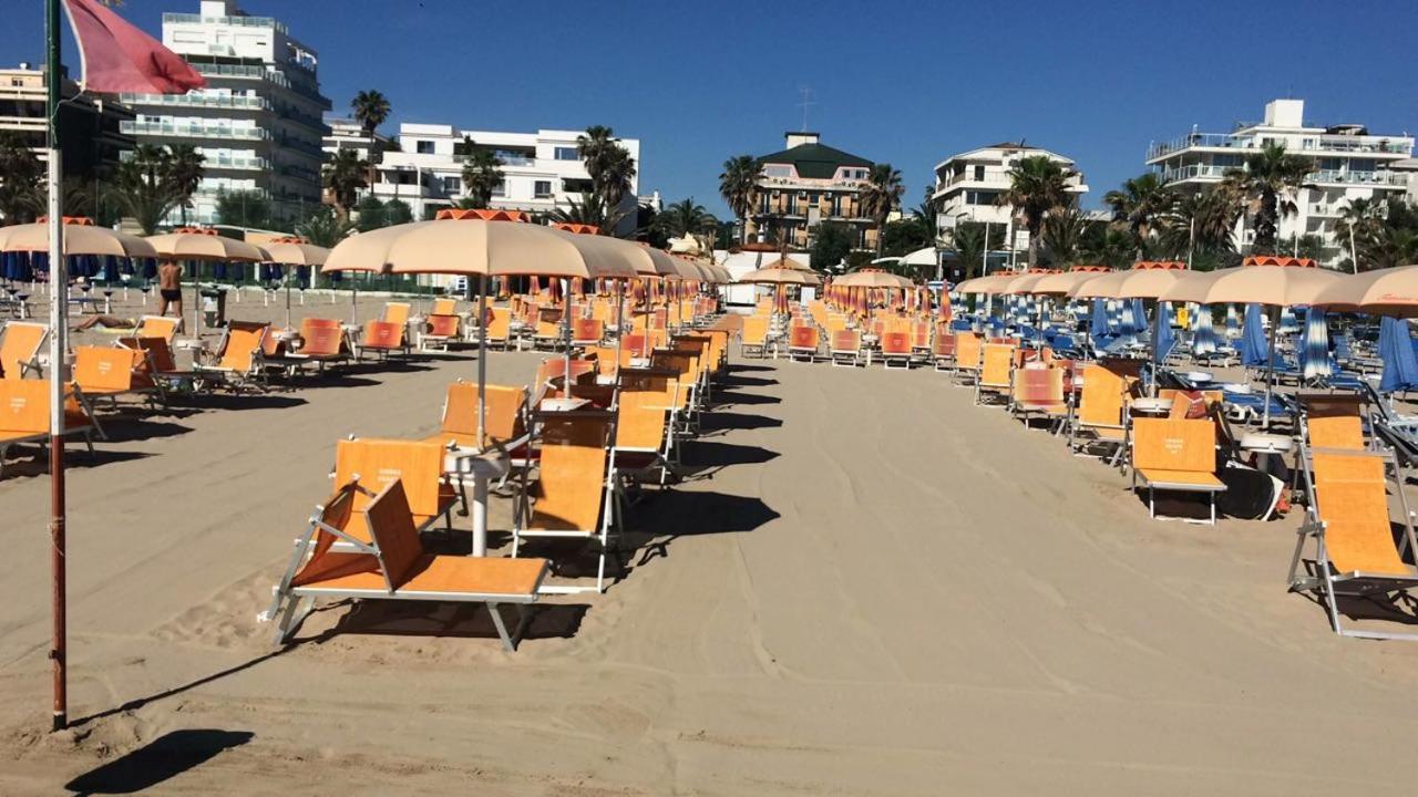 Hotel Haus Charlotte San Benedetto del Tronto Eksteriør billede