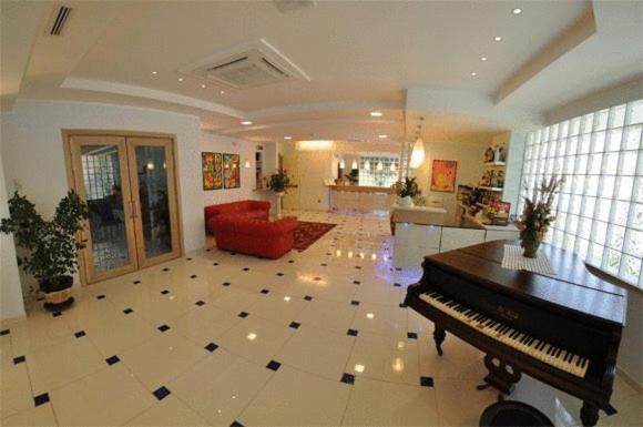 Hotel Haus Charlotte San Benedetto del Tronto Eksteriør billede