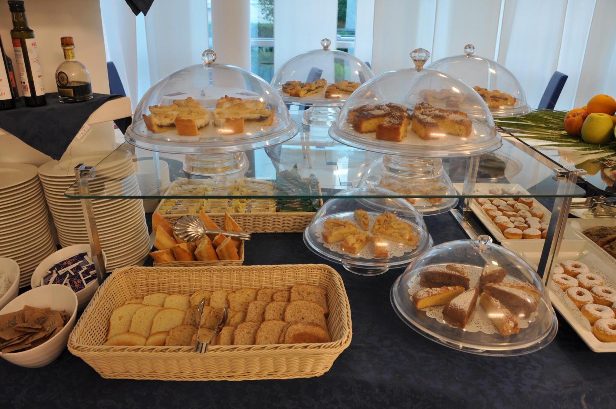 Hotel Haus Charlotte San Benedetto del Tronto Eksteriør billede